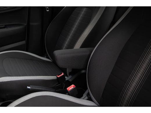 Hyundai i10 1.0 Comfort | Airco | Cruise Control | Apple Carplay/Android Auto | Achterbank in delen neerklapb... ActivLease financial lease
