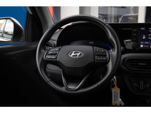 Hyundai i10 1.0 Comfort | Airco | Cruise Control | Apple Carplay/Android Auto | Achterbank in delen neerklapb... ActivLease financial lease