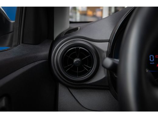 Hyundai i10 1.0 Comfort | Airco | Cruise Control | Apple Carplay/Android Auto | Achterbank in delen neerklapb... ActivLease financial lease