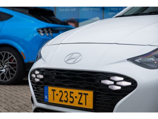 Hyundai i10 1.0 Comfort | Airco | Cruise Control | Apple Carplay/Android Auto | Achterbank in delen neerklapb... ActivLease financial lease