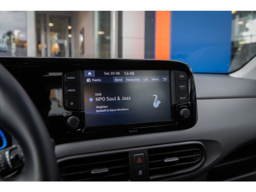 Hyundai i10 1.0 Comfort | Airco | Cruise Control | Apple Carplay/Android Auto | Achterbank in delen neerklapb... ActivLease financial lease