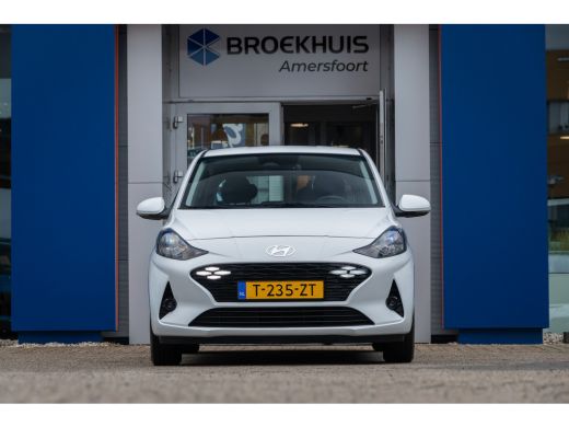 Hyundai i10 1.0 Comfort | Airco | Cruise Control | Apple Carplay/Android Auto | Achterbank in delen neerklapb... ActivLease financial lease