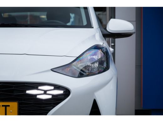 Hyundai i10 1.0 Comfort | Airco | Cruise Control | Apple Carplay/Android Auto | Achterbank in delen neerklapb... ActivLease financial lease