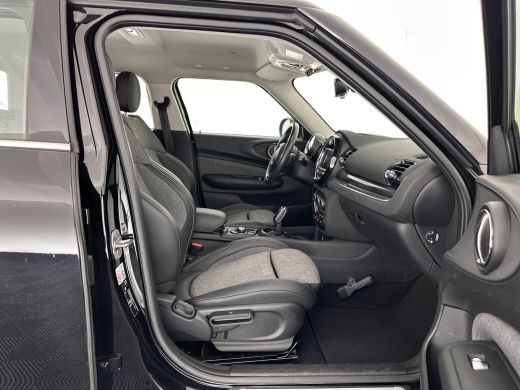 Mini Clubman 1.5 Cooper Chili (INCL-BTW) Aut. *LEATHER-MICROFIBRE | FULL-LED | KEYLESS | NAVI-FULLMAP | SPORT-... ActivLease financial lease
