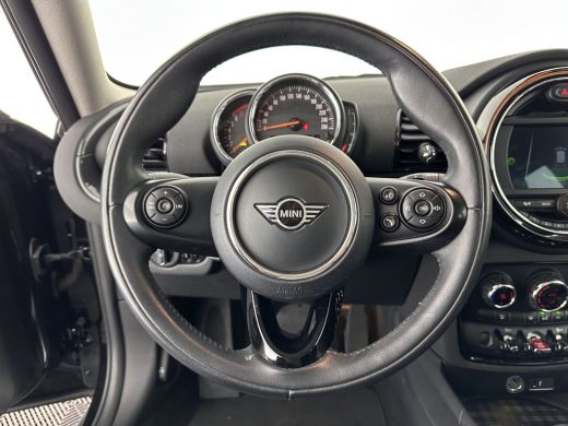 Mini Clubman 1.5 Cooper Chili (INCL-BTW) Aut. *LEATHER-MICROFIBRE | FULL-LED | KEYLESS | NAVI-FULLMAP | SPORT-... ActivLease financial lease