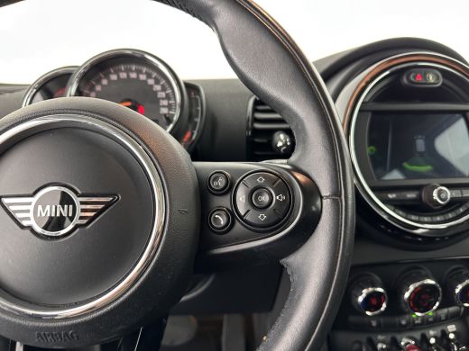 Mini Clubman 1.5 Cooper Chili (INCL-BTW) Aut. *LEATHER-MICROFIBRE | FULL-LED | KEYLESS | NAVI-FULLMAP | SPORT-... ActivLease financial lease