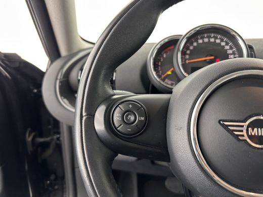 Mini Clubman 1.5 Cooper Chili (INCL-BTW) Aut. *LEATHER-MICROFIBRE | FULL-LED | KEYLESS | NAVI-FULLMAP | SPORT-... ActivLease financial lease