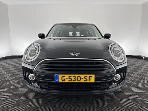 Mini Clubman 1.5 Cooper Chili (INCL-BTW) Aut. *LEATHER-MICROFIBRE | FULL-LED | KEYLESS | NAVI-FULLMAP | SPORT-... ActivLease financial lease