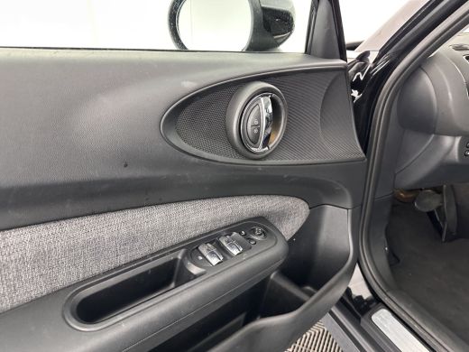 Mini Clubman 1.5 Cooper Chili (INCL-BTW) Aut. *LEATHER-MICROFIBRE | FULL-LED | KEYLESS | NAVI-FULLMAP | SPORT-... ActivLease financial lease