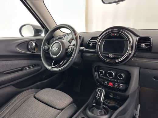 Mini Clubman 1.5 Cooper Chili (INCL-BTW) Aut. *LEATHER-MICROFIBRE | FULL-LED | KEYLESS | NAVI-FULLMAP | SPORT-... ActivLease financial lease