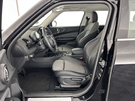 Mini Clubman 1.5 Cooper Chili (INCL-BTW) Aut. *LEATHER-MICROFIBRE | FULL-LED | KEYLESS | NAVI-FULLMAP | SPORT-... ActivLease financial lease