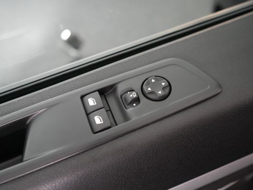 Opel Vivaro 2.0 Diesel 180pk Automaat L3 DC | Bumpers in carrosseriekleur | Cruise control | LED dagrijverlic... ActivLease financial lease