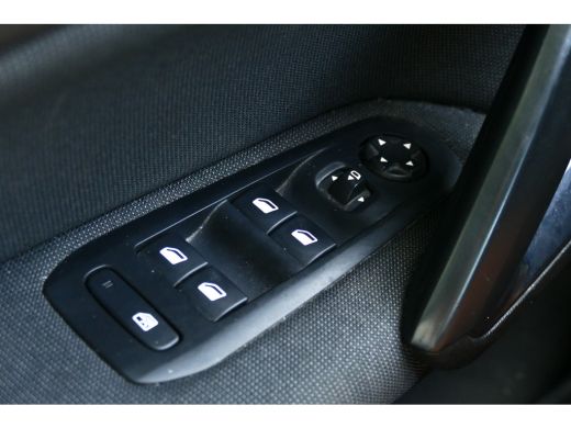 Peugeot 308 SW 1.2 PURETECH 130PK ALLURE / NAVI / LED / PDC / CLIMA / 16"LMV / CAMERA / PANO.DAK / BLUETOOTH ... ActivLease financial lease