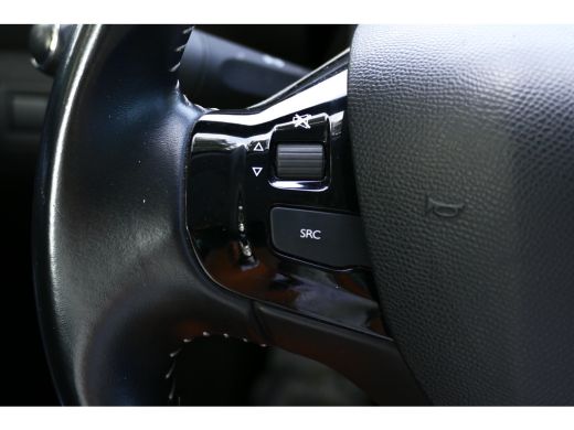 Peugeot 308 SW 1.2 PURETECH 130PK ALLURE / NAVI / LED / PDC / CLIMA / 16"LMV / CAMERA / PANO.DAK / BLUETOOTH ... ActivLease financial lease