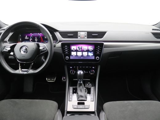 Skoda Superb Combi 1.4 TSI iV Sportline Business Trekhaak wegklapbaar, Elek. achterklep, Stoel-Stuurverwarming... ActivLease financial lease