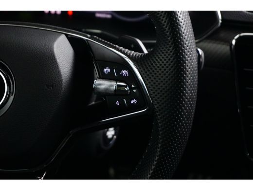 Skoda Superb Combi 1.4 TSI PHEV 204PK DSG-6 iV Sportline Business | TREKHAAK | PANORAMADAK | NAVIGATIE | 19 IN... ActivLease financial lease