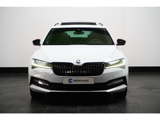 Skoda Superb Combi 1.4 TSI PHEV 204PK DSG-6 iV Sportline Business | TREKHAAK | PANORAMADAK | NAVIGATIE | 19 IN... ActivLease financial lease