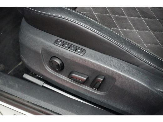 Skoda Superb Combi 1.4 TSI PHEV 204PK DSG-6 iV Sportline Business | TREKHAAK | PANORAMADAK | NAVIGATIE | 19 IN... ActivLease financial lease