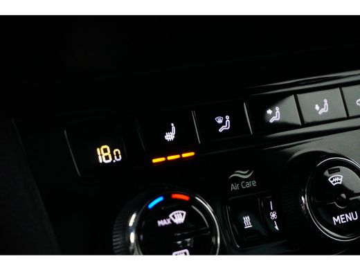 Skoda Superb Combi 1.4 TSI PHEV 204PK DSG-6 iV Sportline Business | TREKHAAK | PANORAMADAK | NAVIGATIE | 19 IN... ActivLease financial lease