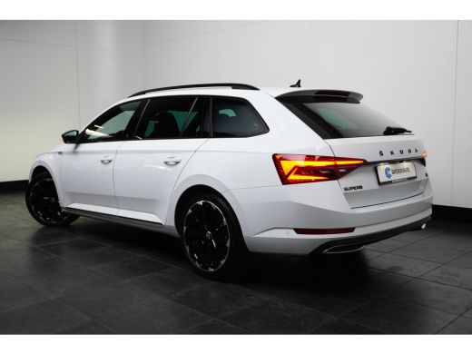 Skoda Superb Combi 1.4 TSI PHEV 204PK DSG-6 iV Sportline Business | TREKHAAK | PANORAMADAK | NAVIGATIE | 19 IN... ActivLease financial lease