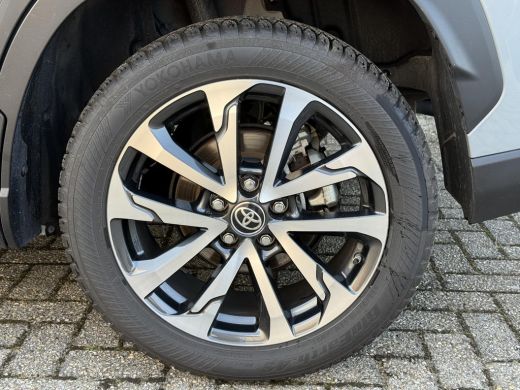 Toyota Corolla Cross Hybrid 140 Style **NAVIGATIE/ DODEHOEK DETECTIE/ PARKEERSENSOREN/ 36 MAANDEN GARANTIE** ActivLease financial lease