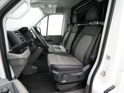 Volkswagen Crafter 35 2.0 TDI L3H3 Highline EURO VI Trekhaak Betimmering App. Camera ActivLease financial lease