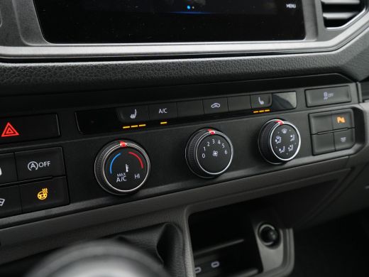 Volkswagen Crafter 35 2.0 TDI L3H3 Highline EURO VI Trekhaak Betimmering App. Camera ActivLease financial lease