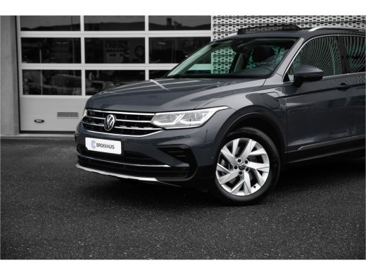 Volkswagen Tiguan 1.4 TSI 245pk eHybrid Elegance | Panoramadak | Trekhaak | 360 | ActivLease financial lease