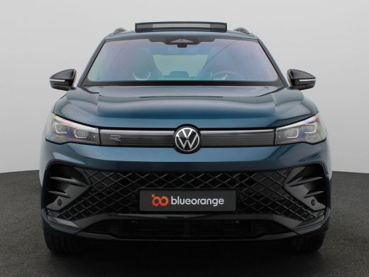 Volkswagen Tiguan 1.5 eHybrid R-Line Edition 272PK DSG Black Style, Trekhaak wegklapbaar, Panoramadak, Head-Up disp... ActivLease financial lease
