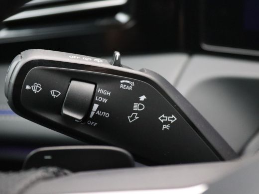 Volkswagen Tiguan 1.5 eHybrid R-Line Edition 272PK DSG Black Style, Trekhaak wegklapbaar, Panoramadak, Head-Up disp... ActivLease financial lease