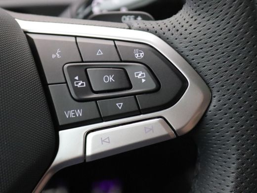 Volkswagen Tiguan 1.5 eHybrid R-Line Edition 272PK DSG Black Style, Trekhaak wegklapbaar, Panoramadak, Head-Up disp... ActivLease financial lease