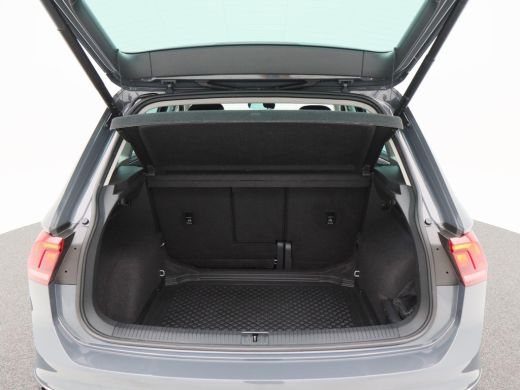 Volkswagen Tiguan 1.5 TSi 150 Pk Automaat Life Business | Camera | Carplay | Elektrische Achterklep | Privacy Glass... ActivLease financial lease