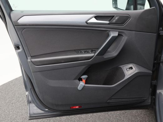 Volkswagen Tiguan 1.5 TSi 150 Pk Automaat Life Business | Camera | Carplay | Elektrische Achterklep | Privacy Glass... ActivLease financial lease