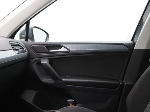 Volkswagen Tiguan 1.5 TSi 150 Pk Automaat Life Business | Camera | Carplay | Elektrische Achterklep | Privacy Glass... ActivLease financial lease