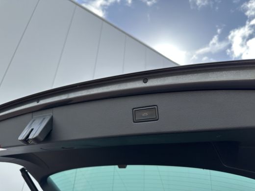 Volkswagen Tiguan 1.5 TSI ACT 150pk DSG R-Line | Pano dak | Leder ActivLease financial lease