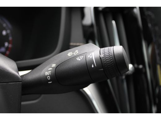 Volvo  S60 B3 R-Design | Styling-Pakket | Panoramisch schuif-/kanteldak | Stoel & stuurwielverwarming | ActivLease financial lease