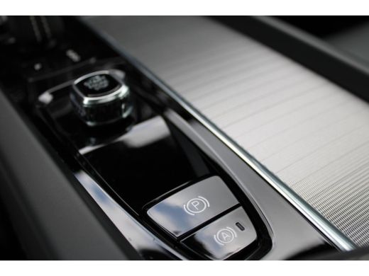 Volvo  S60 B3 R-Design | Styling-Pakket | Panoramisch schuif-/kanteldak | Stoel & stuurwielverwarming | ActivLease financial lease