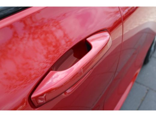 Volvo  S60 B3 R-Design | Styling-Pakket | Panoramisch schuif-/kanteldak | Stoel & stuurwielverwarming | ActivLease financial lease