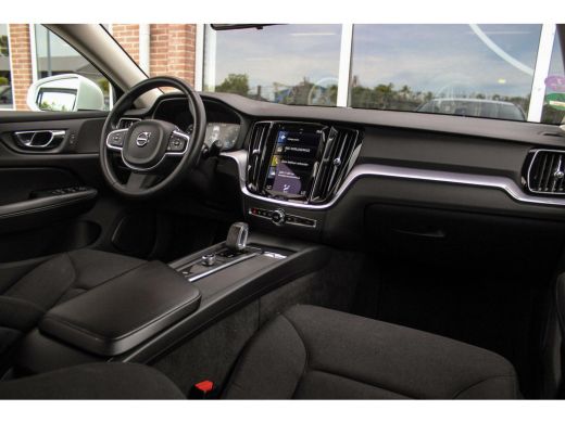 Volvo  V60 2.0 B3 Momentum Advantage | 1e eigenaar | BTW auto | Origineel NL | LED | Camera | 17 inch | Crui... ActivLease financial lease