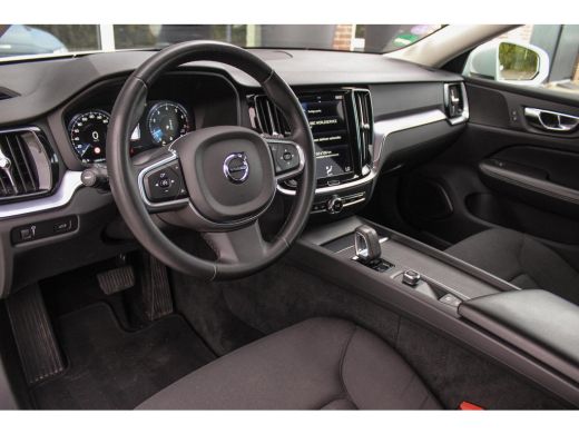 Volvo  V60 2.0 B3 Momentum Advantage | 1e eigenaar | BTW auto | Origineel NL | LED | Camera | 17 inch | Crui... ActivLease financial lease