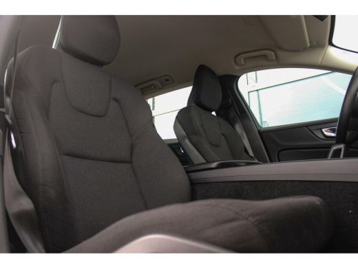 Volvo  V60 2.0 B3 Momentum Advantage | 1e eigenaar | BTW auto | Origineel NL | LED | Camera | 17 inch | Crui... ActivLease financial lease