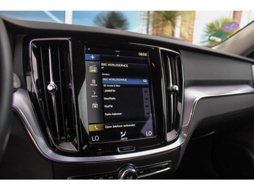 Volvo  V60 2.0 B3 Momentum Advantage | 1e eigenaar | BTW auto | Origineel NL | LED | Camera | 17 inch | Crui... ActivLease financial lease