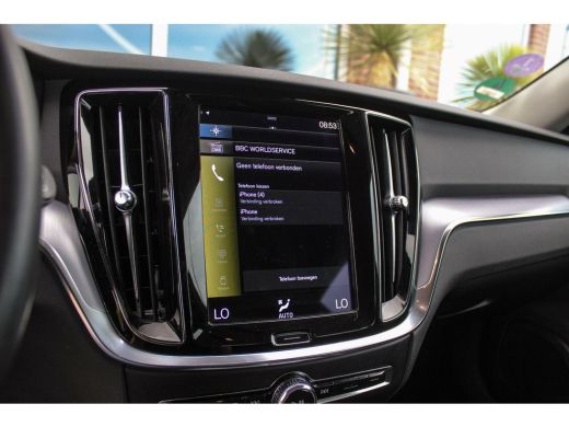 Volvo  V60 2.0 B3 Momentum Advantage | 1e eigenaar | BTW auto | Origineel NL | LED | Camera | 17 inch | Crui... ActivLease financial lease