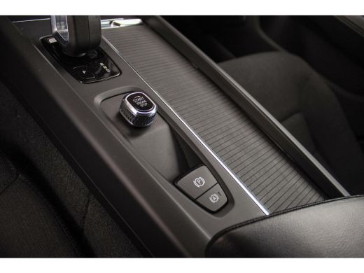 Volvo  V60 2.0 B3 Momentum Advantage | 1e eigenaar | BTW auto | Origineel NL | LED | Camera | 17 inch | Crui... ActivLease financial lease