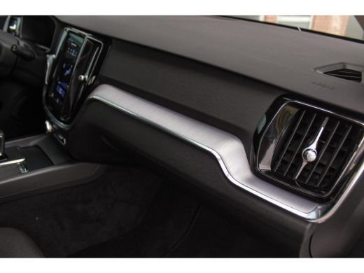Volvo  V60 2.0 B3 Momentum Advantage | 1e eigenaar | BTW auto | Origineel NL | LED | Camera | 17 inch | Crui... ActivLease financial lease