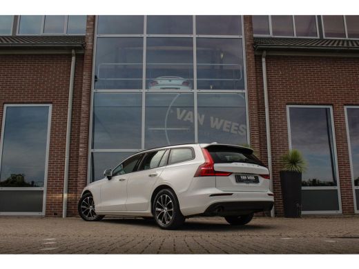 Volvo  V60 2.0 B3 Momentum Advantage | 1e eigenaar | BTW auto | Origineel NL | LED | Camera | 17 inch | Crui... ActivLease financial lease