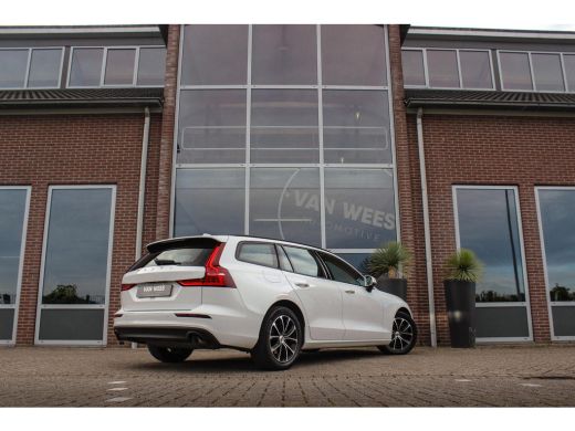 Volvo  V60 2.0 B3 Momentum Advantage | 1e eigenaar | BTW auto | Origineel NL | LED | Camera | 17 inch | Crui... ActivLease financial lease