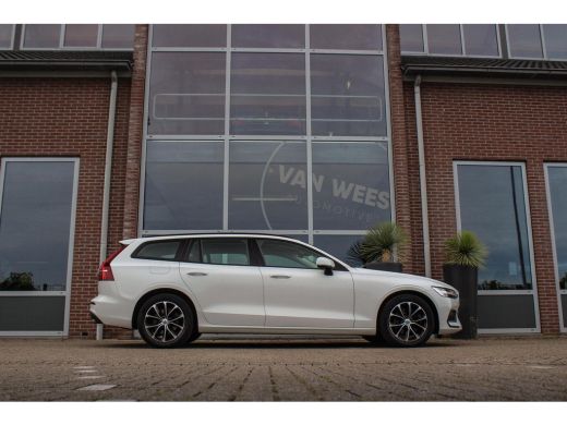 Volvo  V60 2.0 B3 Momentum Advantage | 1e eigenaar | BTW auto | Origineel NL | LED | Camera | 17 inch | Crui... ActivLease financial lease