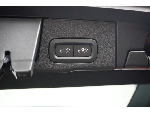 Volvo  XC60 2.0 T6 Plug-in hybrid AWD Plus Dark | Achterbank verwarmd | Apple Carplay/Android Auto|telefoonin... ActivLease financial lease