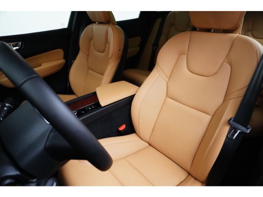 Volvo  XC60 2.0 T6 Plug-in hybrid AWD Plus Dark | Achterbank verwarmd | Apple Carplay/Android Auto|telefoonin... ActivLease financial lease
